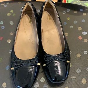 Size 10 slightly used Clark Flats